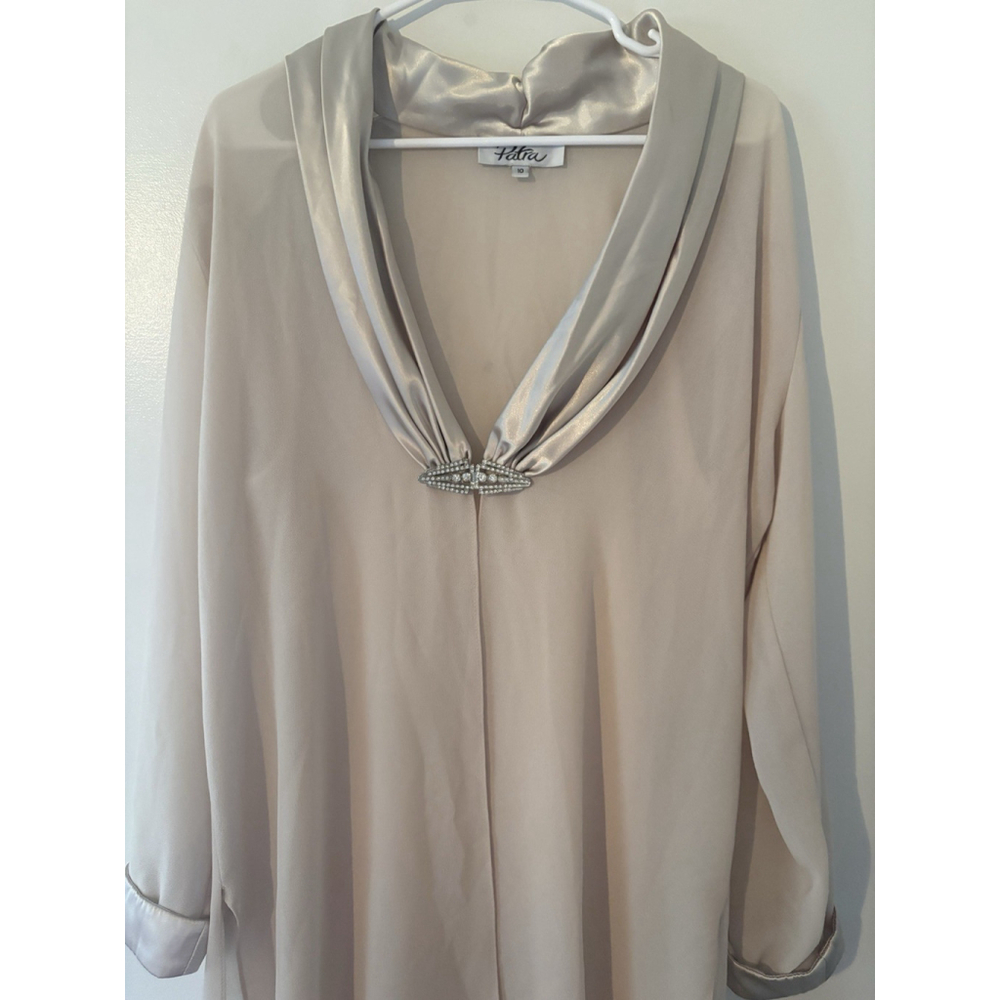 Patra Mother of the Bride Beige Dress Satin Collar Rhinestone Brooch Size 10